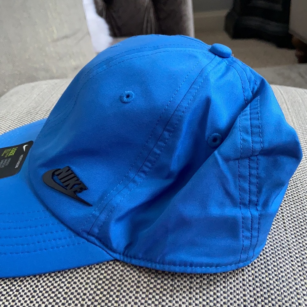 Nike cap - Picture 4 of 8
